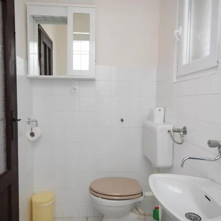 Verunic 8104a * Veli Rat